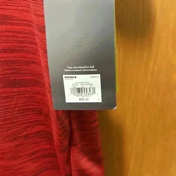 Men’s two button-down short sleeve polo. Size M - Picture 7 of 7